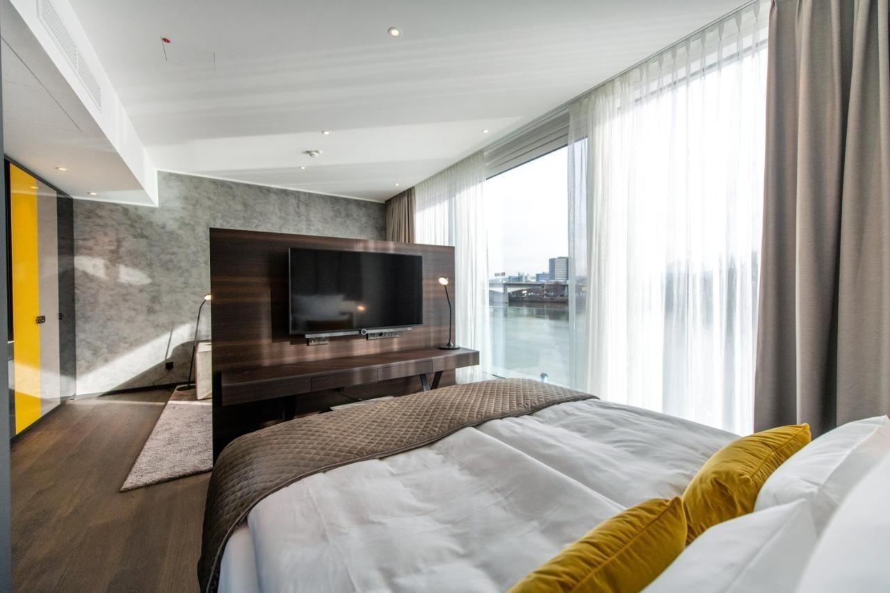 Faehrhaus Koblenz 호텔 외부 사진 A bedroom at the hotel