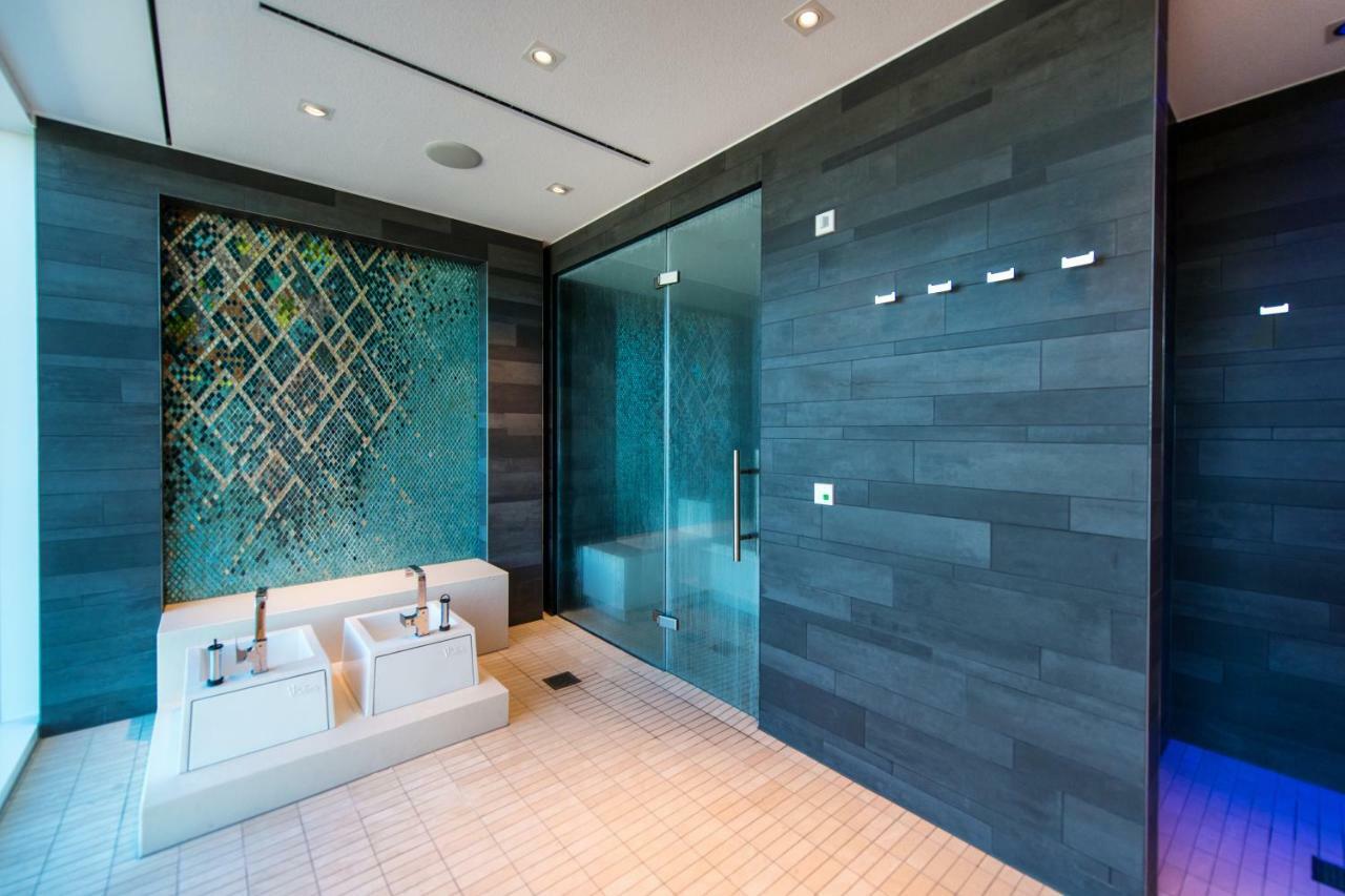 Faehrhaus Koblenz 호텔 외부 사진 A shower room